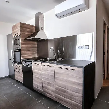 Apartment 2 Pieces Balcon Et Parking Proche Du Centre 1 *
